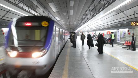 خدمات مترو تهران به بازدیدکنندگان نمایشگاه خودرو در شهر آفتاب