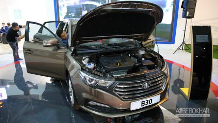 رونمایی از بسترن B30 در نمایشگاه خودرو مشهد