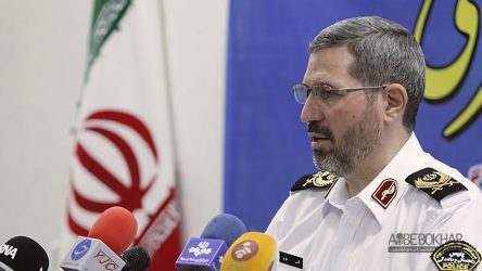 برخورد پلیس با استیکرهای غیرمجاز روی خودروها