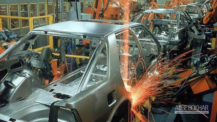 تولید ناقص خودروها در کارخانه به دلیل عدم ترخیص قطعات