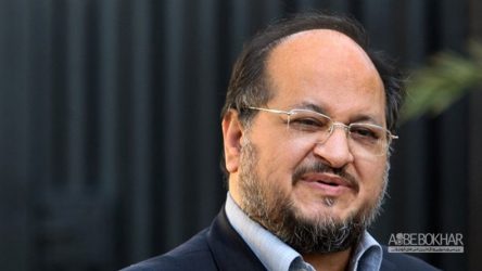 شریعتمداری : شماره‌گذاری خودروهای پر مصرف به زودی ازسرگرفته می‌شود