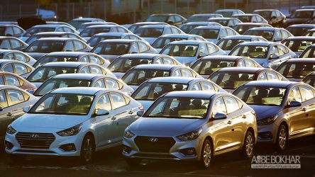 افزایش قیمت همراه با کوچک شدن بازار خودروهای وارداتی