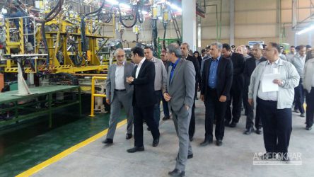 افتتاح خط تولید انبوه جیلی در خودروسازان بم