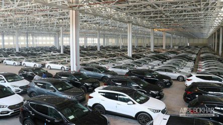 طرح کاهش تعرفه واردات خودرو اردیبهشت در مجلس بررسی می‌شود