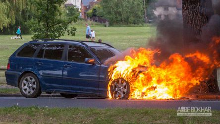 احتمال آتش سوزی در خودرو های بنزینی بیشتر است یا برقی؟