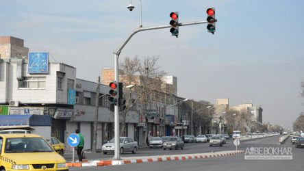 توصیه‌ پلیس در زمان خاموشی چراغ‌های راهنمایی همزمان با قطع برق در تهران