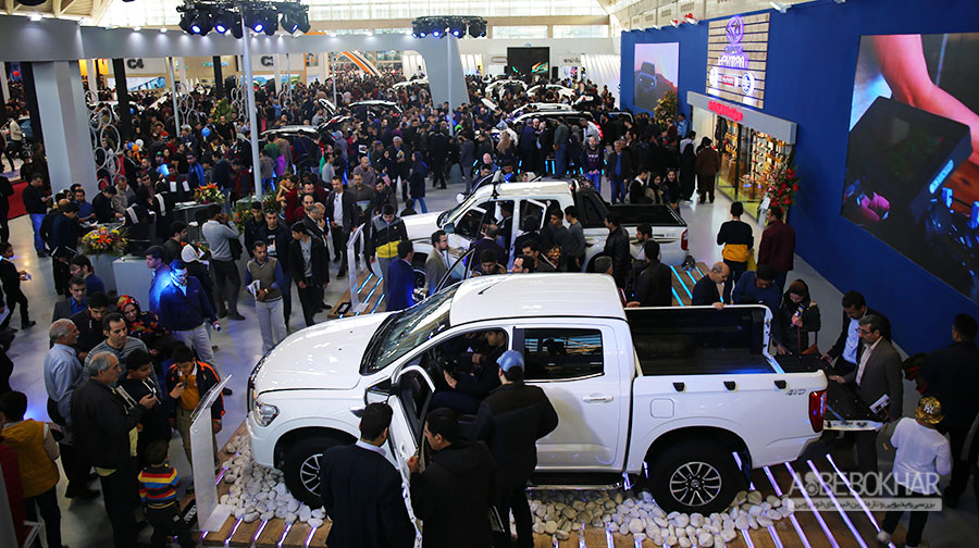 اعتراض سراسری کارمندان شرکت های واردکننده خودرو آغاز شد