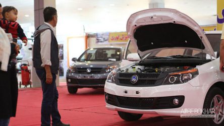 آغاز به کار نمایشگاه خودرو بندرعباس+ عکس