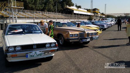 چهاردهمین رالی تور رسمی خودروهای کلاسیک در تهران آغاز شد