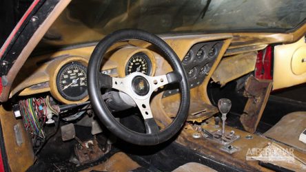 کلکسیونی از 81 خودرو کلاسیک ارزشمند در فرانسه پیدا شد