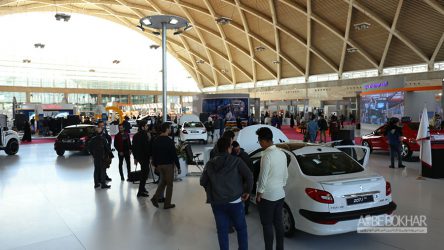 استقبال بازدیدکنندگان از سومین نمایشگاه خودروی تهران بیشتر شد + آلبوم تصاویر