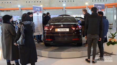 استقبال بازدیدکنندگان در روزهای پایانی سومین نمایشگاه خودروی تهران + آلبوم تصاویر