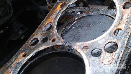 خروج دود از اگزوز خودرو چه دلایلی دارد؟