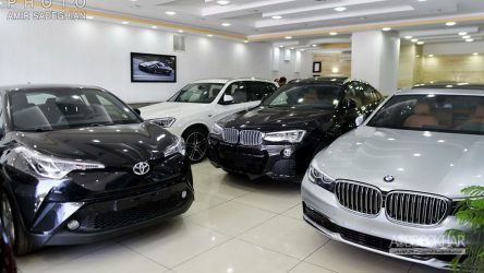 عصبانیت نمایشگاه‌ داران از کاهش قیمت‌ خودروهای خارجی