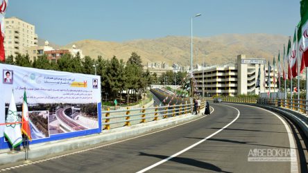 چرا پلیس راهور یک پل عبور خودرو در تهران را چند روز پس از افتتاح بست؟