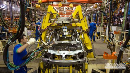 زیان ۵ هزار میلیاردی خودروسازان در ۶ ماهه اول ۹۸