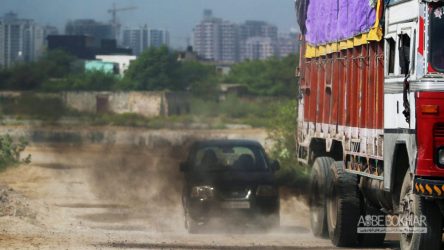 چرا با کامیون‌ها برخورد نمی شود؟