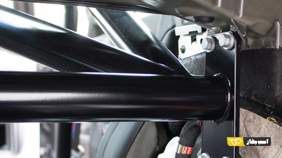 به کارگیری اسکلت بندی فلزی (Roll Cage) در کابین خودرو