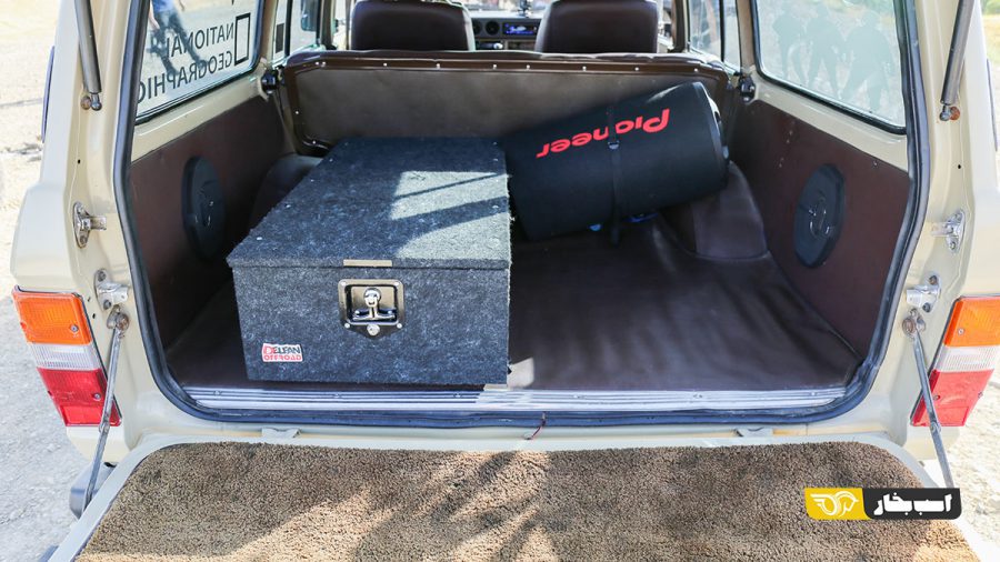 تویوتا لندکروزر سری 60