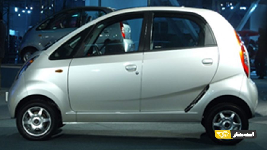 دو خودرو با دو شعاع چرخش متفاوت