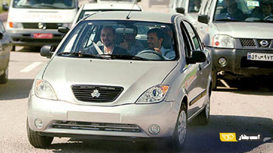 صنعت خودرو ابزار سیاست نیست