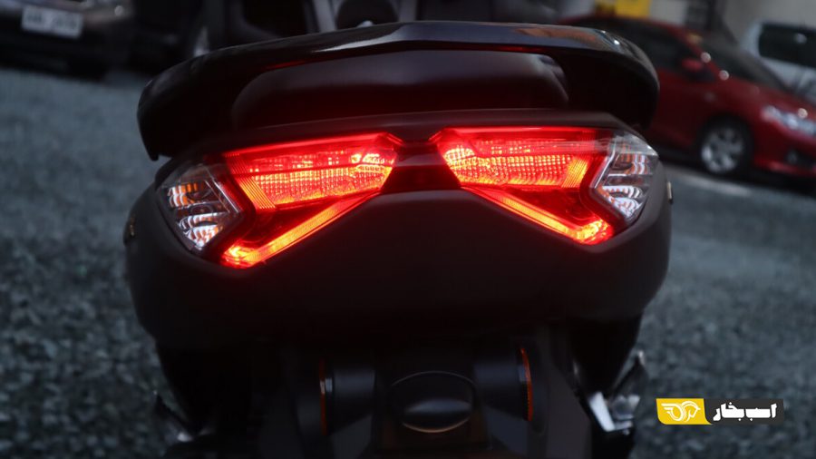 مقایسه هوندا PCX و یاماها NMAX