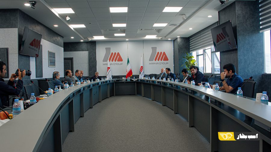 اولین نشست صنفی فعالان صنعت اتوبوس برقی در شرکت مکو با محوریت استقرار زیر ساخت های شارژ