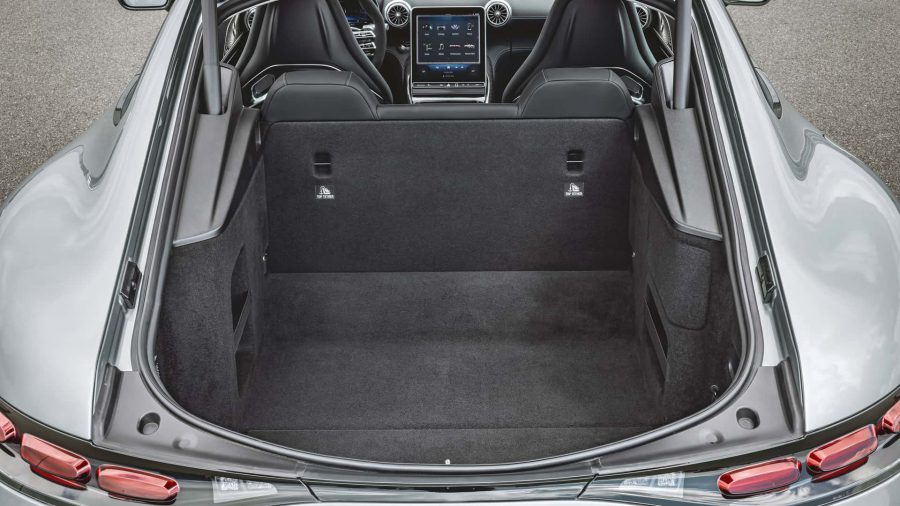 کابین مرسدس بنز AMG GT کوپه 2024