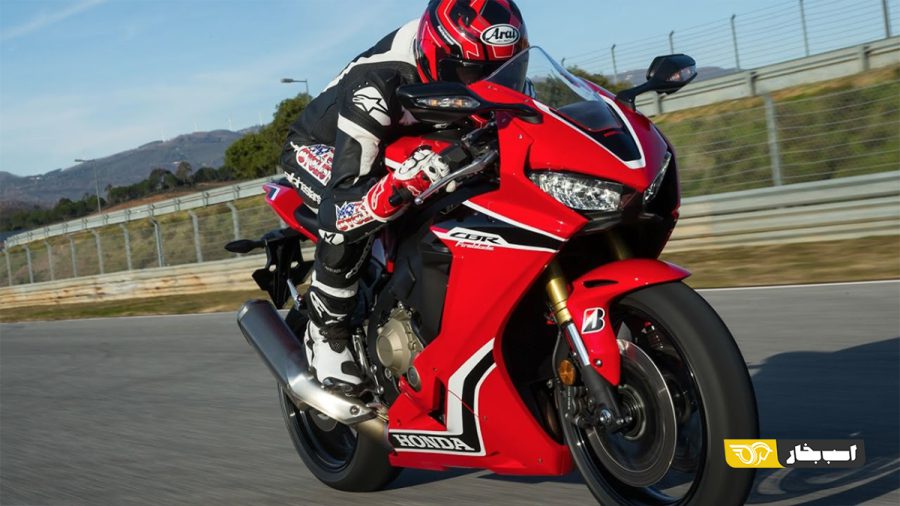 هوندا CBR1000RR 