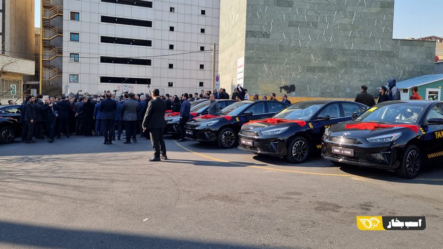 تحویل چهارصد دستگاه تاکسی برقی توسط کرمان موتور