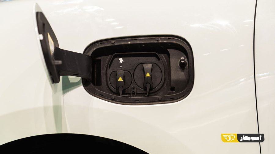 کی ام سی E30X