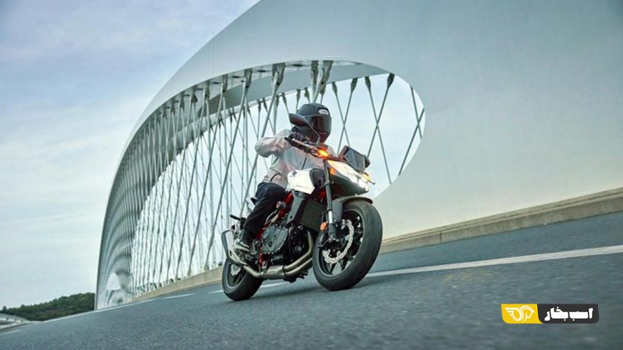 هوندا هورنت CB750 2025