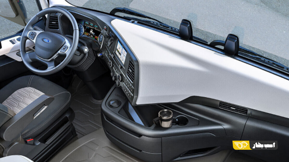 کابین فورد F-Max