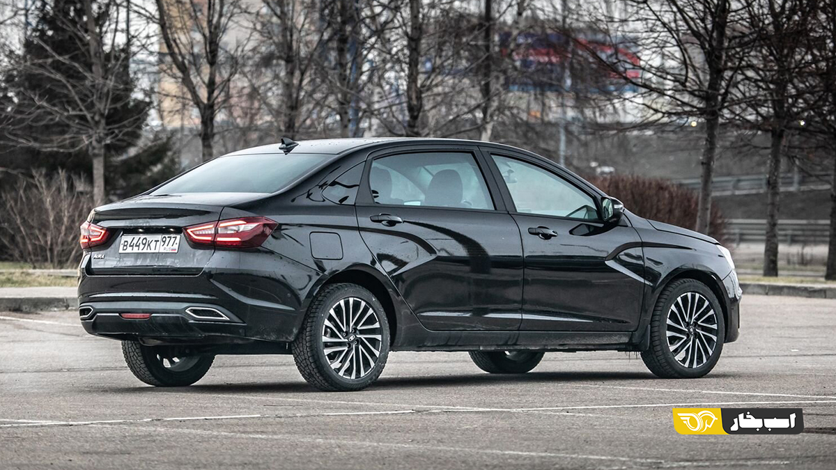 کی ام سی J7 و لادا آئورا