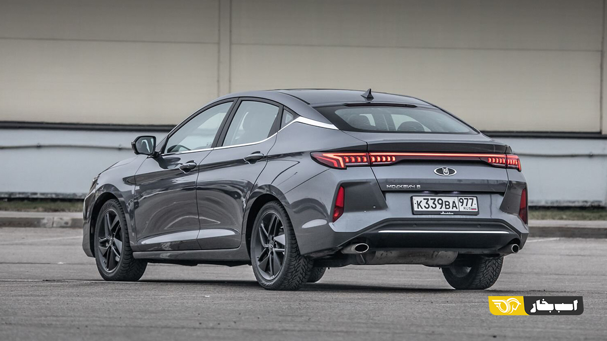 کی ام سی J7 و لادا آئورا