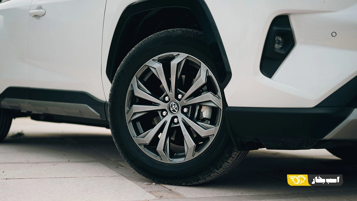 تویوتا راو 4 2024