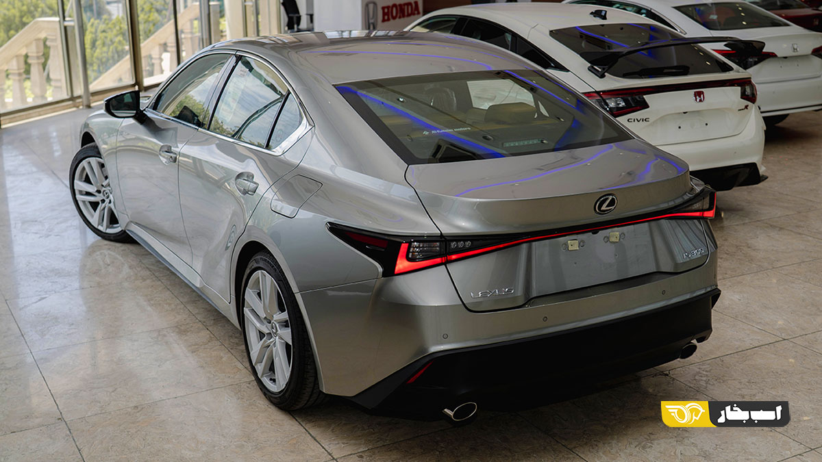 لکسوس IS300 LEXUS