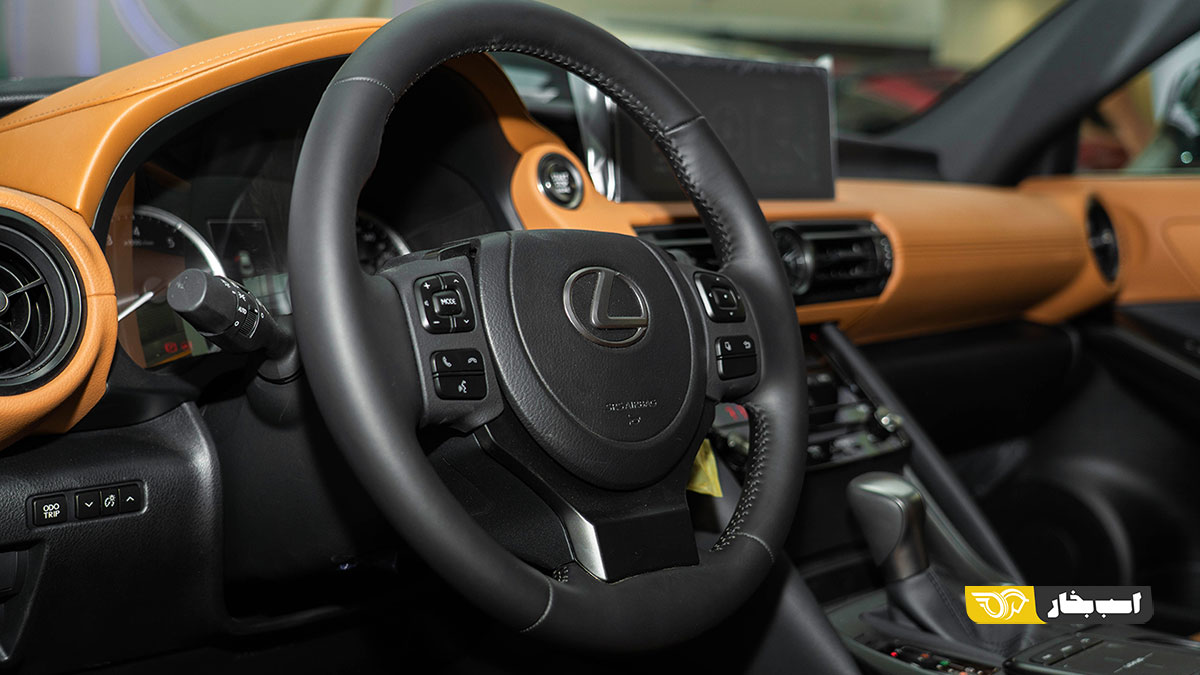 لکسوس IS300 LEXUS