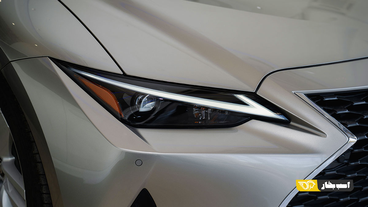 لکسوس IS300 LEXUS