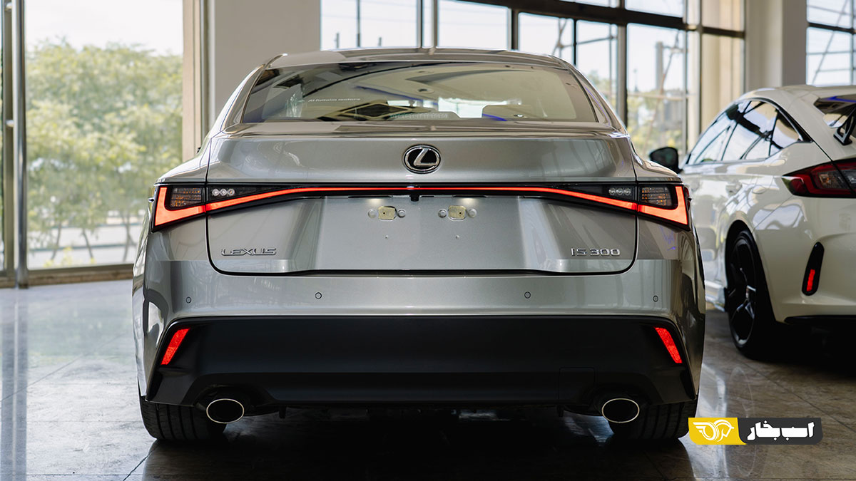 لکسوس IS300 LEXUS