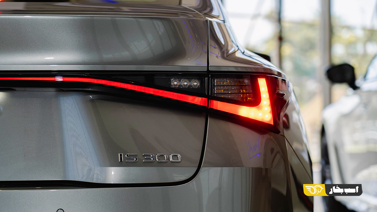 لکسوس IS300 LEXUS
