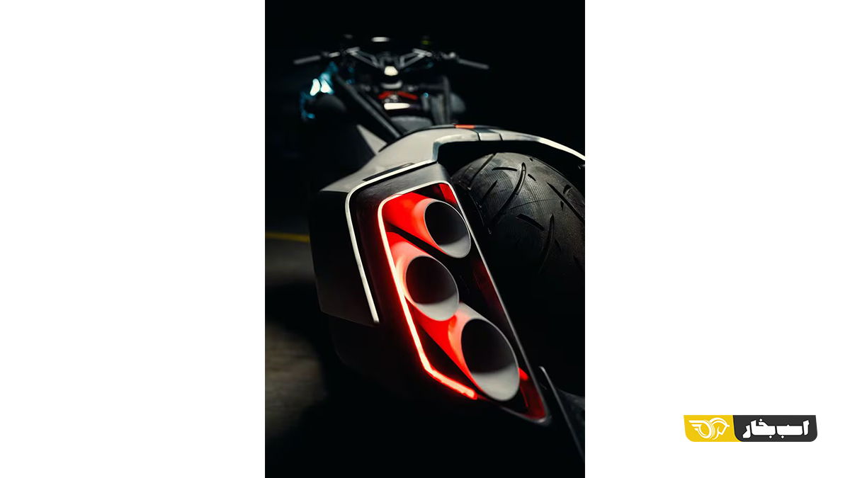 ب ام و Vision K18