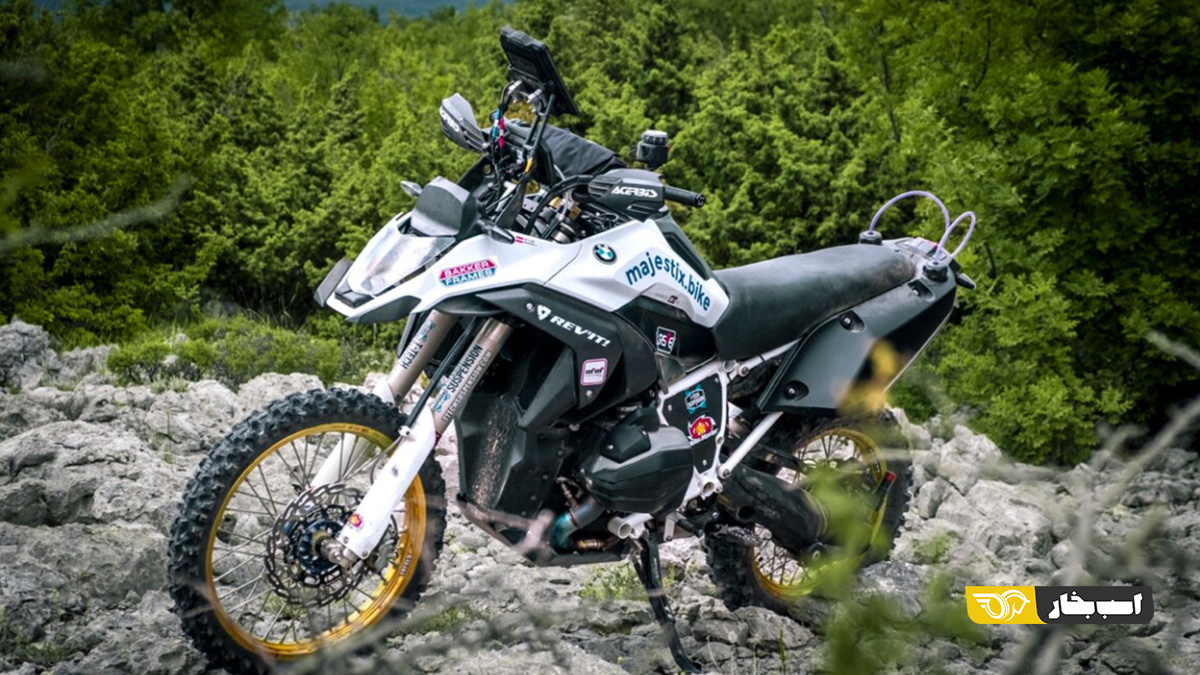 ب ام و R1300RR رالی