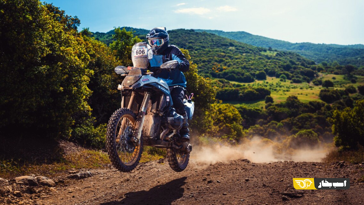 ب ام و R1300RR رالی