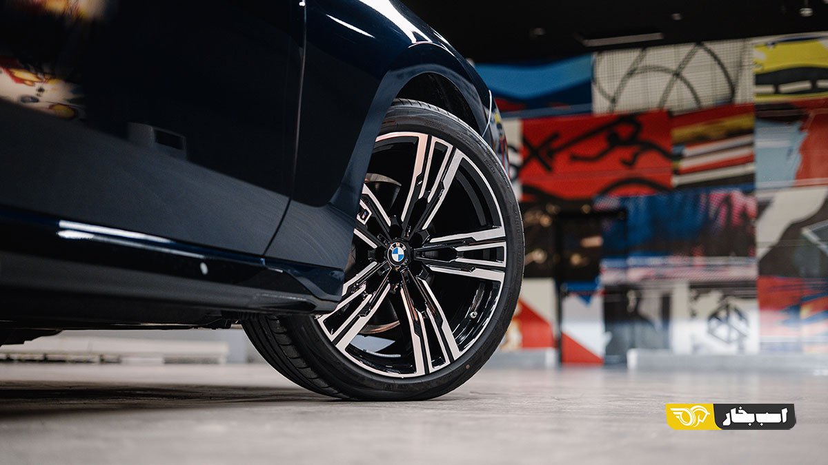 ب ام و 735i