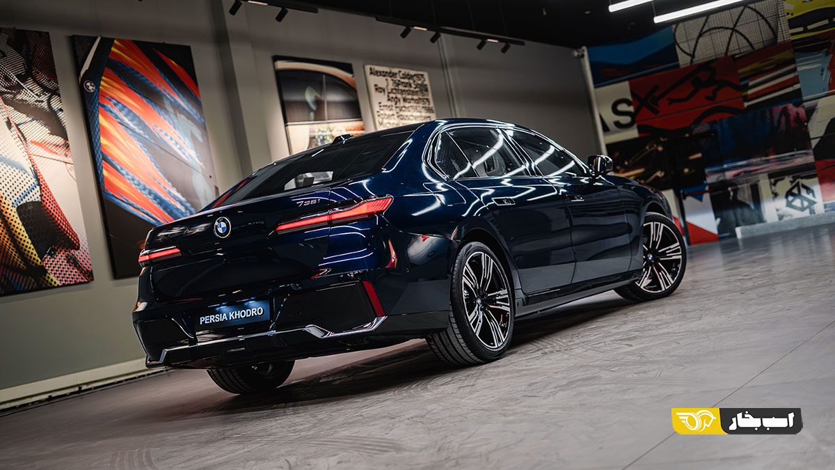 ب ام و 735i