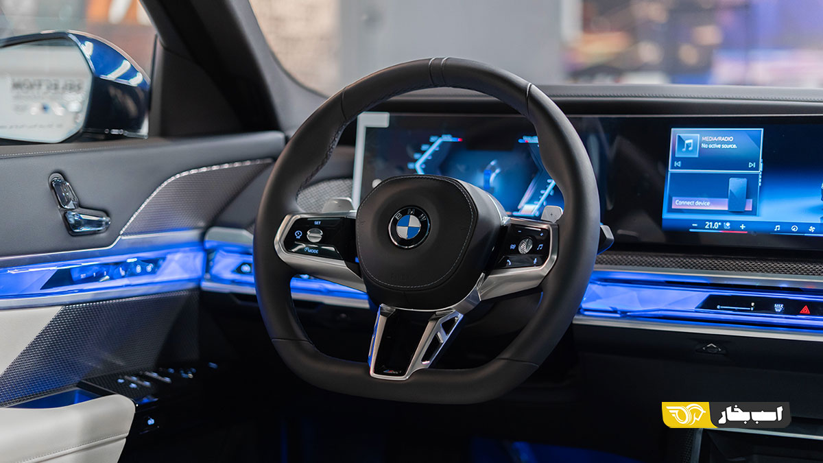 ب ام و 735i