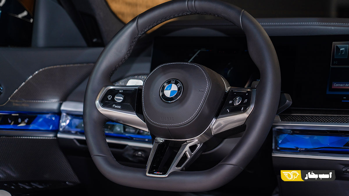ب ام و 735i