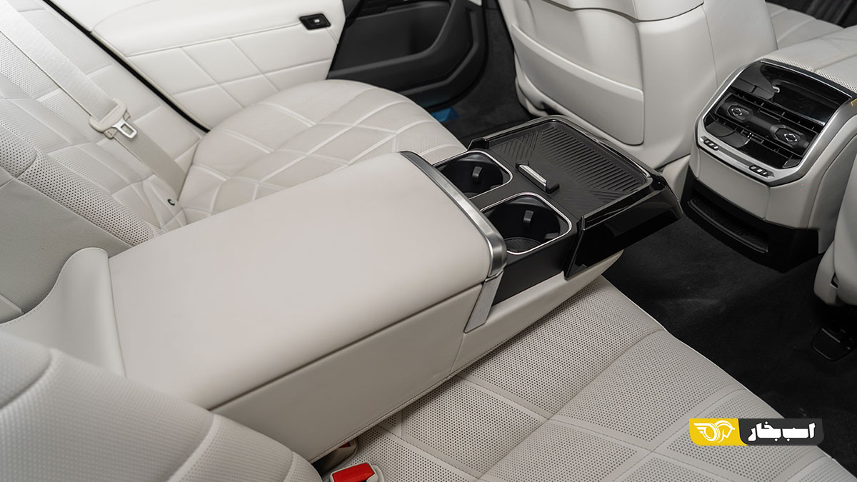 ب ام و 735i
