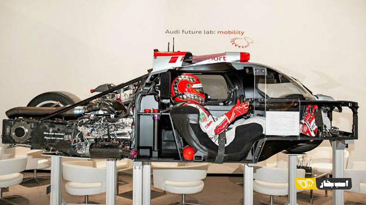 F1-cabin-driver